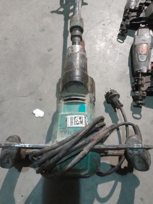 Прахосмукачка HILTI - VCU 40
Прахосмукачката работи добре 
На който не