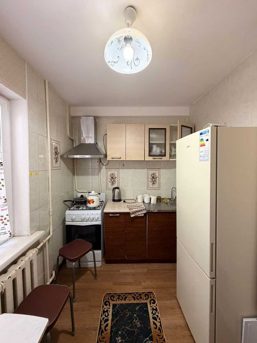 продается 3 ком район Схи