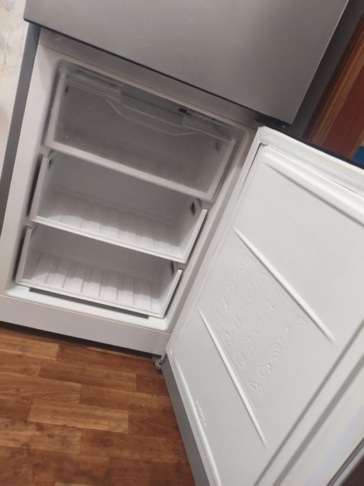 Продам холодильник