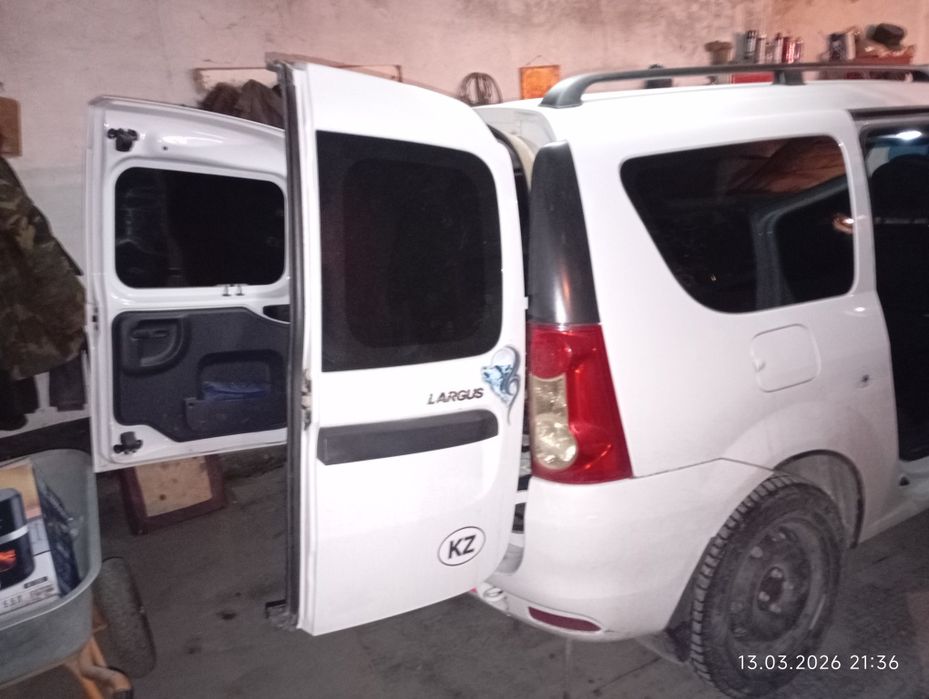 Продам машину Largus