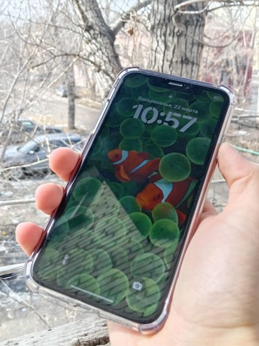 продам Айфон хр на 64 Гб