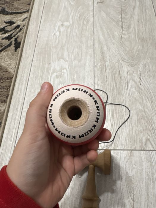 kendama krom pop cu ken sweets stare impecabila