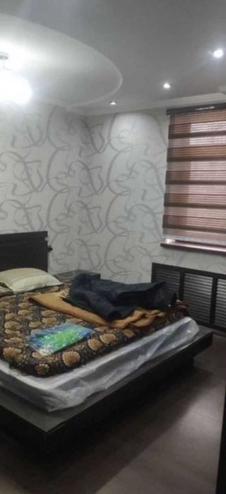 Shahar markazida 3 honali kvartira sotiladi