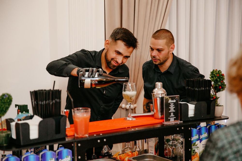 Cocktail Bar Shake and Serve / Bar Nunti Evenimente