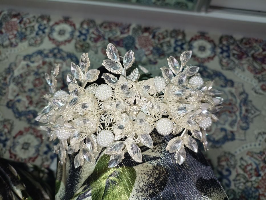 Диадема ободок украшения для невест