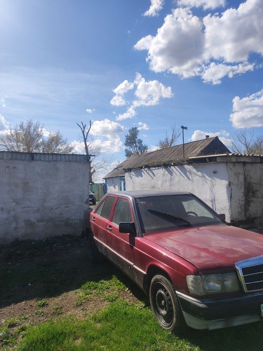 Продам мерседес бенз 190