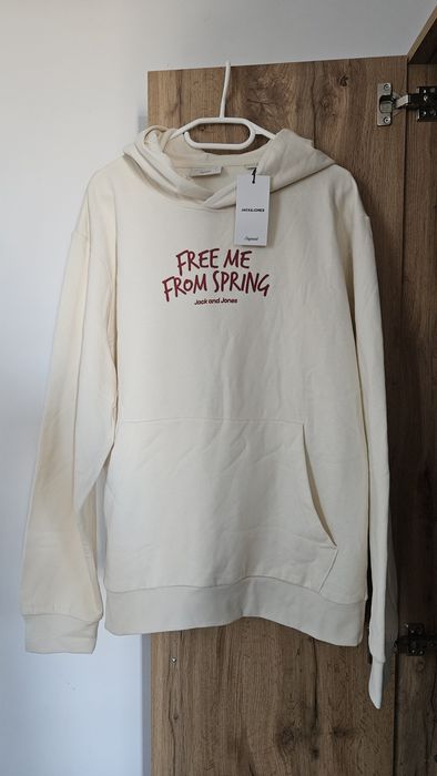 Нови суичър Jack and Jones