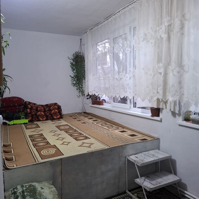 Uy sotiladi Chirchiq Srochna !