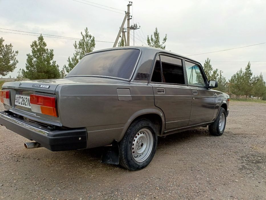 Xolati yaxshi minishga tayyor matorida ozgina ovozi bor ozgina rasxodi