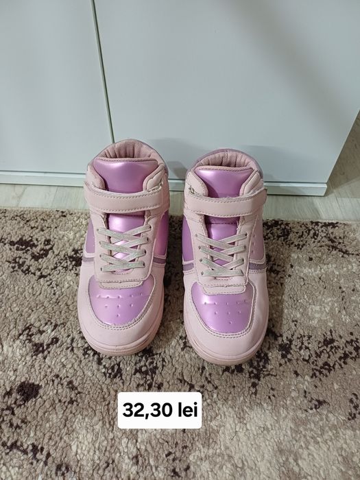Adidasi fetite 26-32 si veste