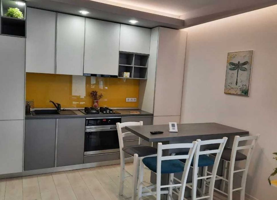 Дава се под наем Тристаен апартамент в Пловдив, Център - 90 кв.м за 255 € - Снимка #6