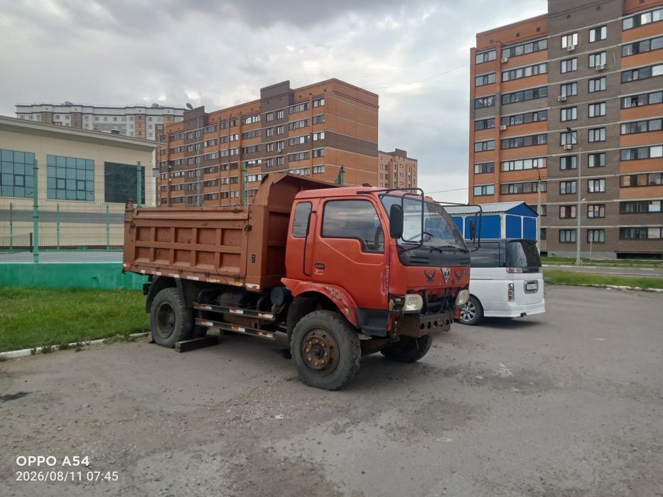 Китайский дизельный самосвал