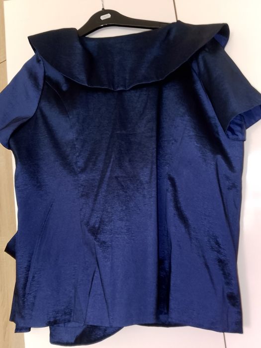 Сако в тъмно синя гама