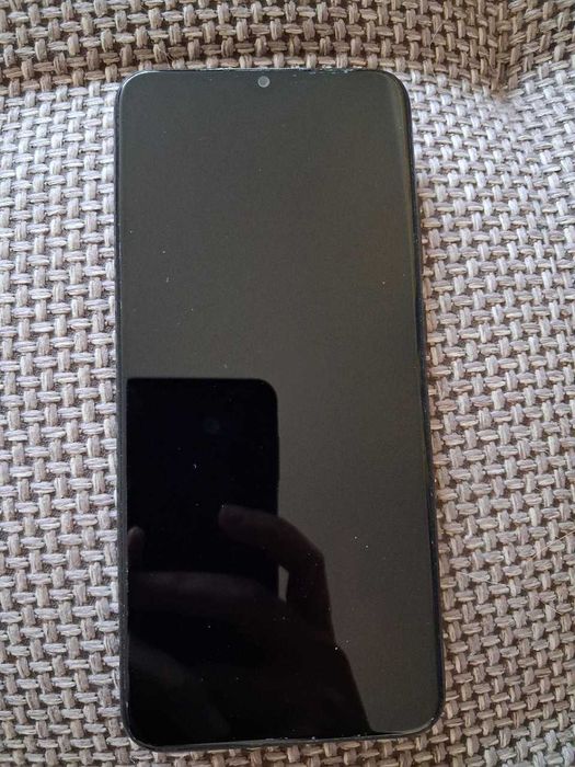 Продам Samsung A03 4 гб/64 гб.