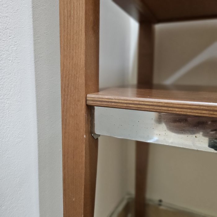 Портманто със седалка