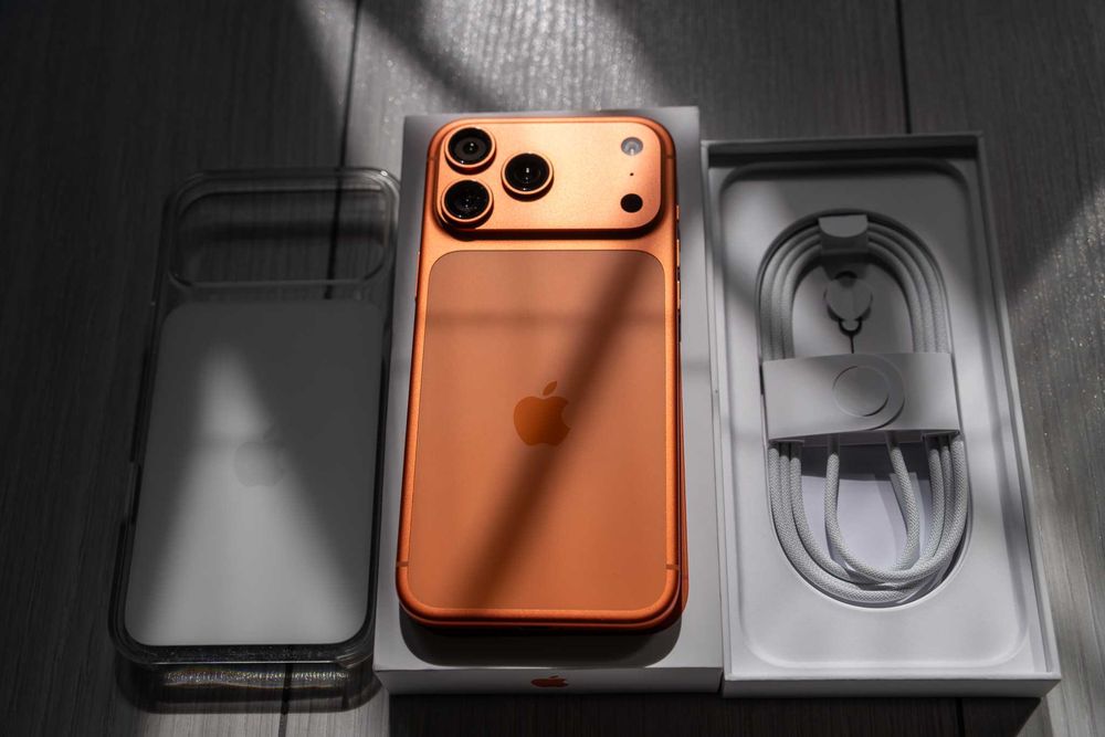 Apple iPhone 17 Pro Max -  256GB - Cosmic Orange - Pachet complet - Garantie