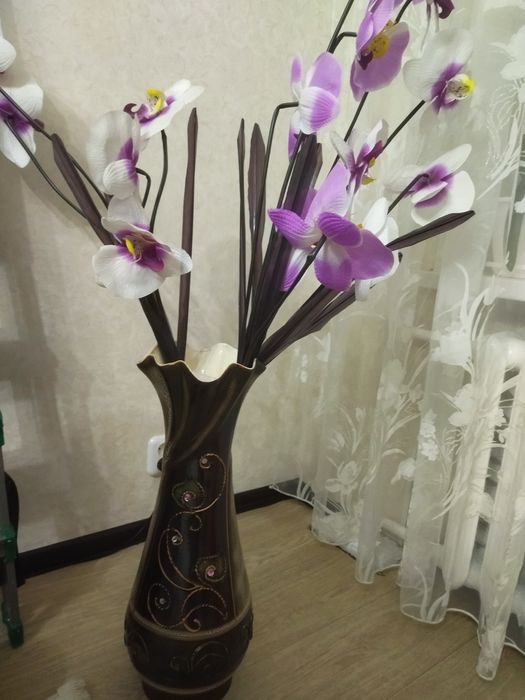 Напольная  ваза.