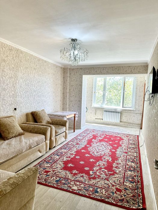 Посуточно! Сдается двухкомнатная квартира в 13 микрорайоне!