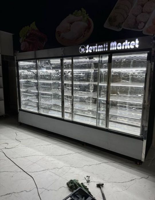 Витрина холодильник