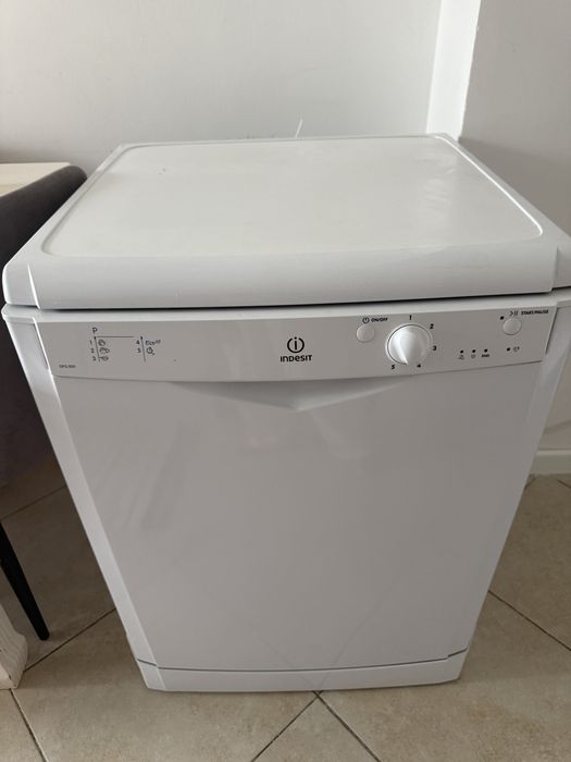 Посудомоечная машина Indesit