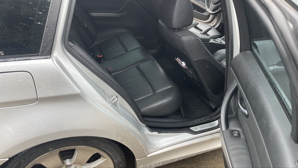 Продавам БМВ 325i.  XD