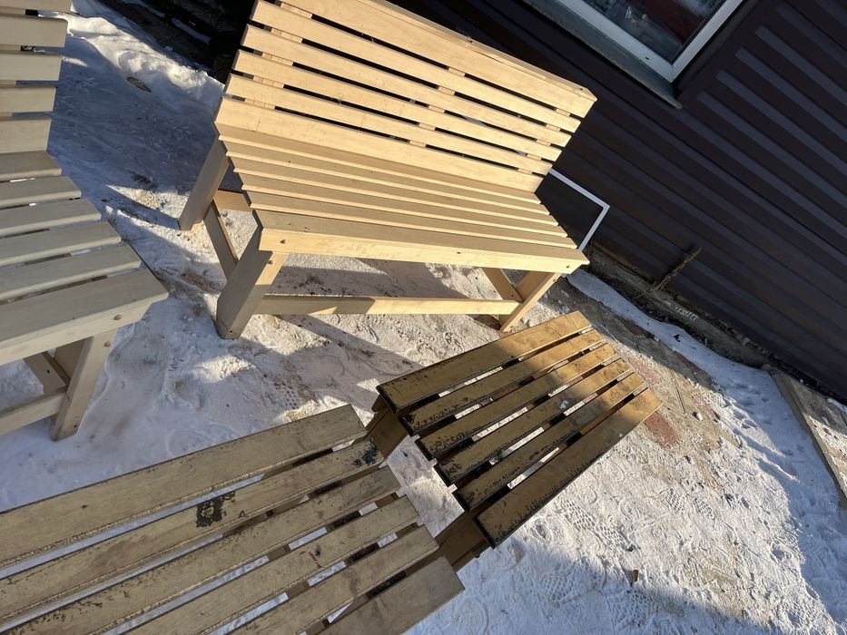 Продам лавочки и вешалку для бани, все в общем.