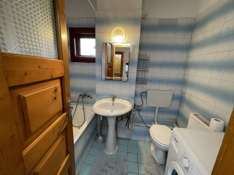 Apartament 2 camere et 1 central Chisineu Cris