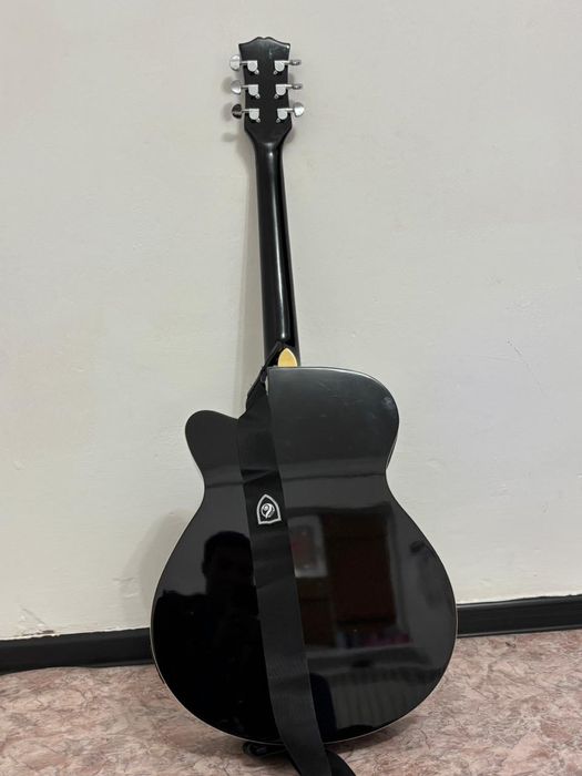 Гитара Акустически