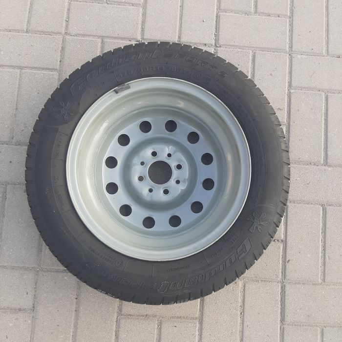 Продам летнию резину с диском r14  1шт