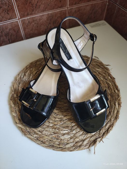 Sandale negre lăcuite, 39