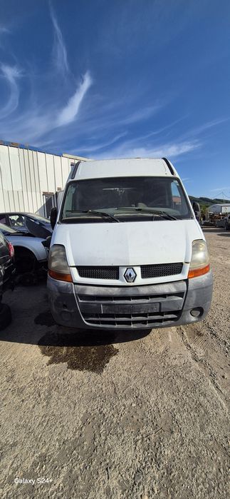 Dezmembram Renault Master 2.5 DCI