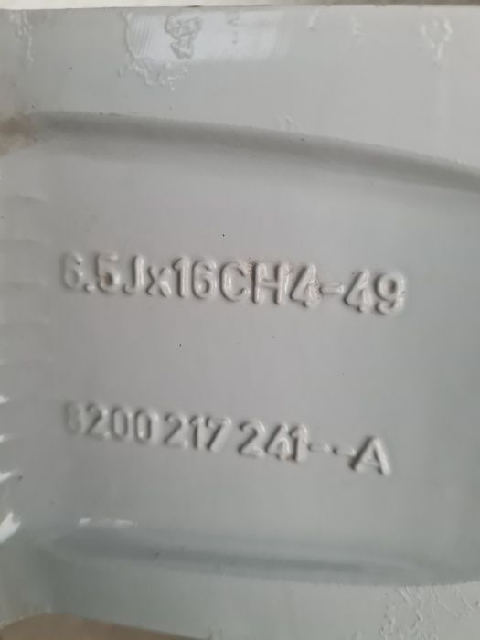 Оригинални джанти за РЕНО ДАЧИЯ RENAULT DACIA R16 4x100 ET49 6.5J