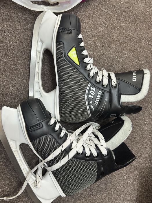 Продам коньки, 43-44 размер