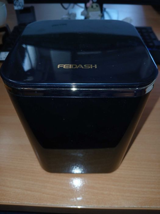 Cos mic cu capac Feidash, 2.8 L, ABS, pentru masa sau birou, negru