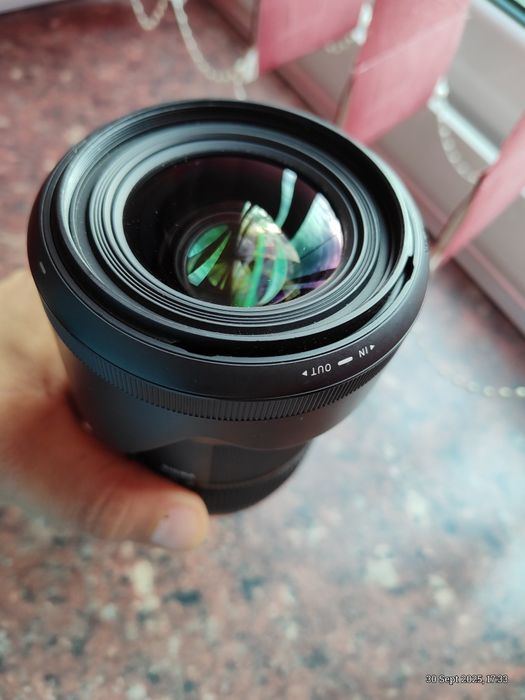 Продавам Отличен обектива Sigma Art 18-35mm 1.8,за Никон