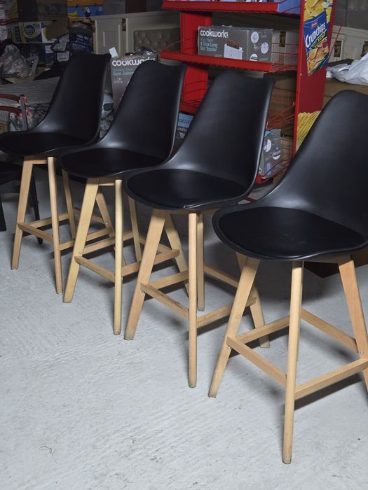 Бар стол в перфектно състояние