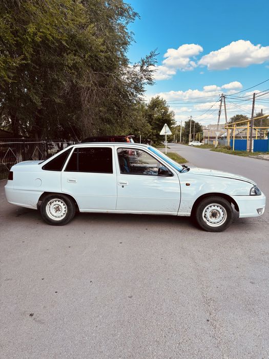 Продам автомобиль Daewoo Nexia