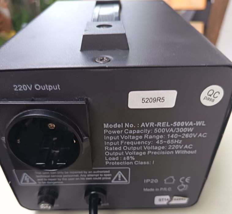 Stabilizator de tensiune