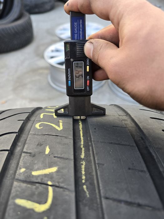 2 Броя 305/30/20 Pirelli 5,4mm