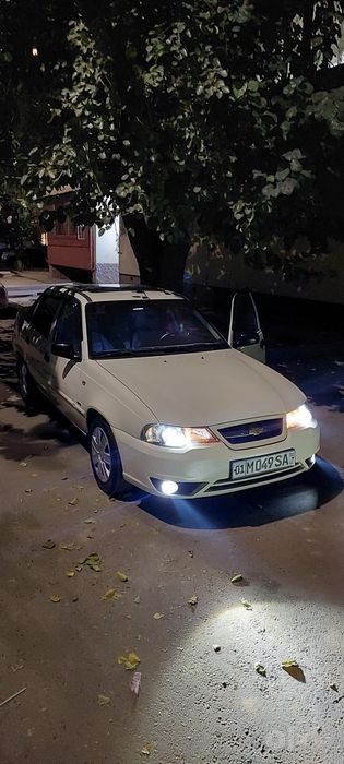 Продаётся нексия 2