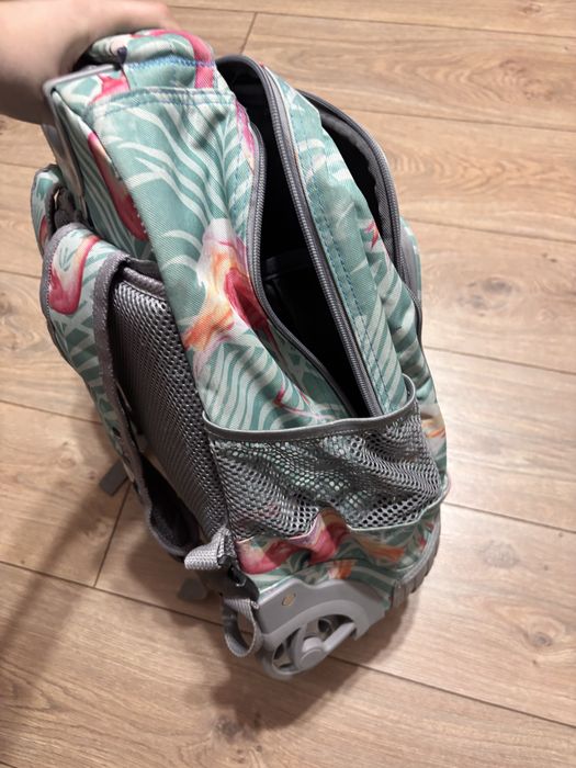 Рюкзак на колесиках