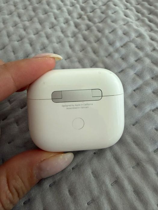 Кейс AirPods 3 продам