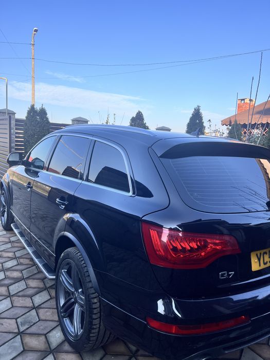 Vand AUDI Q7 locuri 7