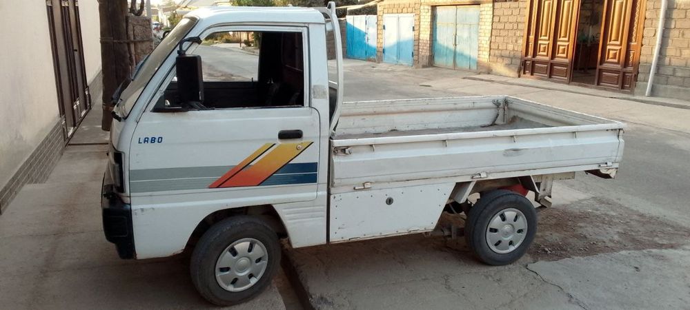 Labo sotiladi yili 1996