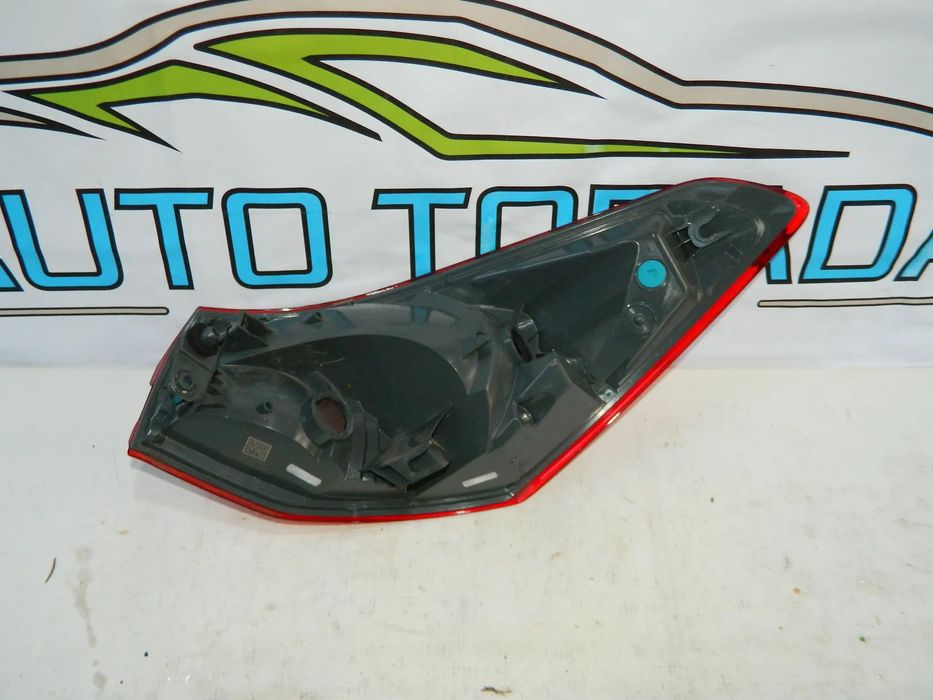 Stop stanga Ford Focus MK4 Berlina model 2018-2021 cod JX7B-13405-AF
