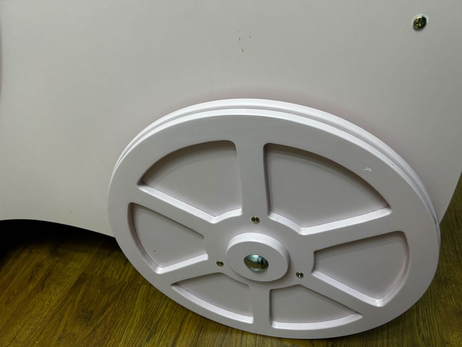 Кровать розовый для принцессы