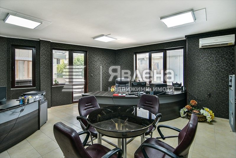 Явлена представя луксозен офис под наем в центъра