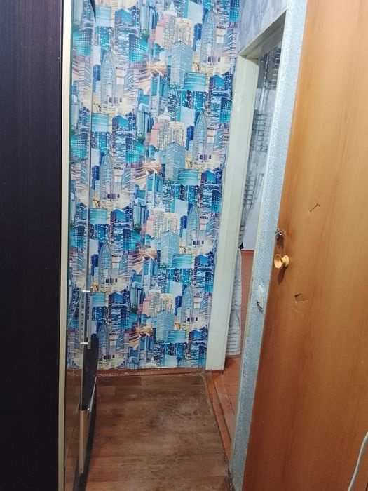 Продается теплая  2 комнатная квартира