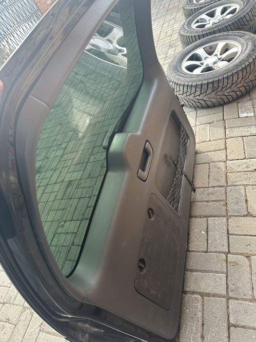 Продам крышку багажника прадо 120