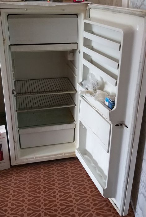 Продам холодильник "Бирюса"